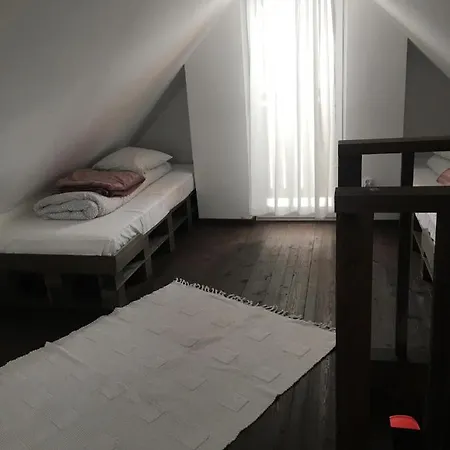 Na Skarpce Alpesi faház *